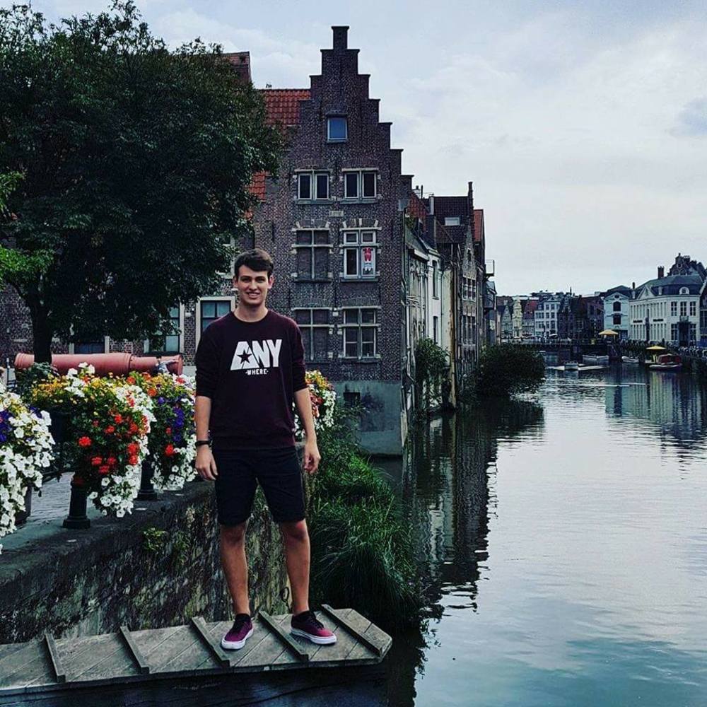 Meet your Posher, Alejandro